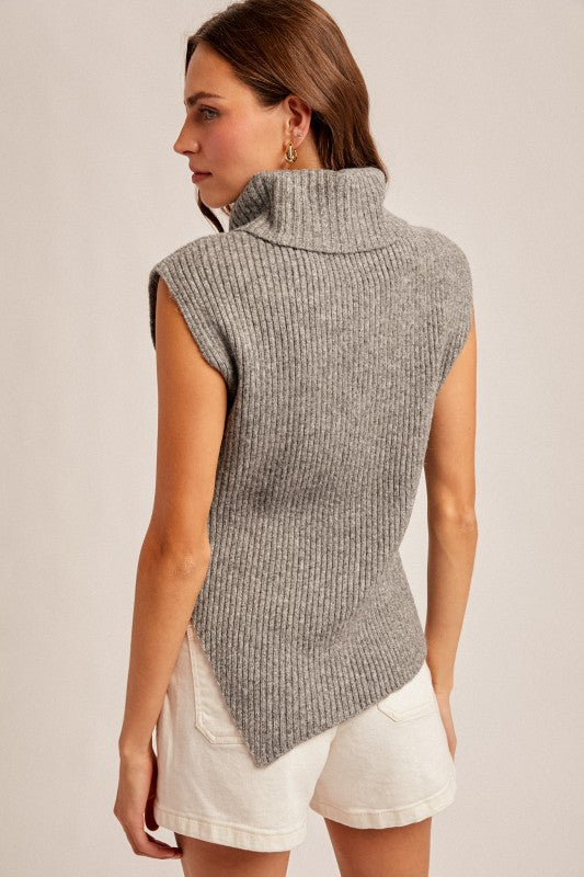 Turtleneck Asymmetrica Sweater Vest