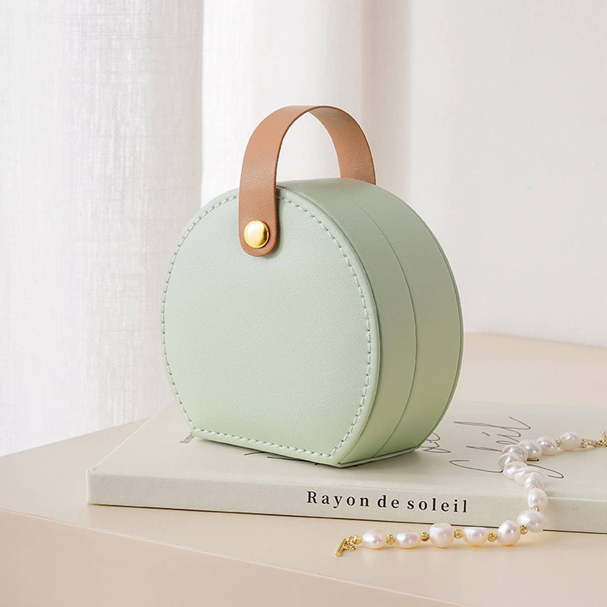 PORTABLE JEWELRY STORAGE BOX