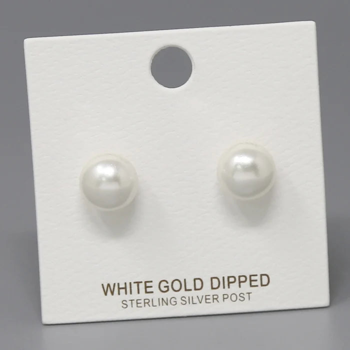 Flattened Pearl Stud Earrings (8 MM)
