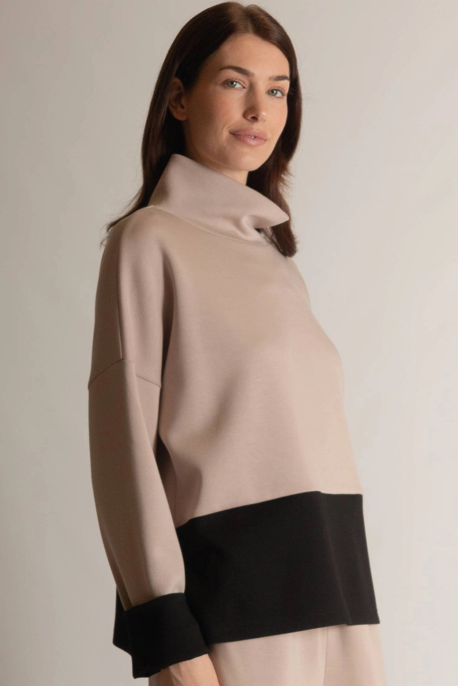 Mochelle two tone top