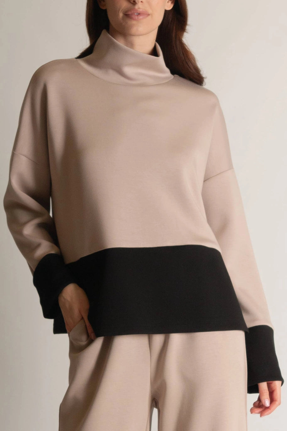 Mochelle two tone top