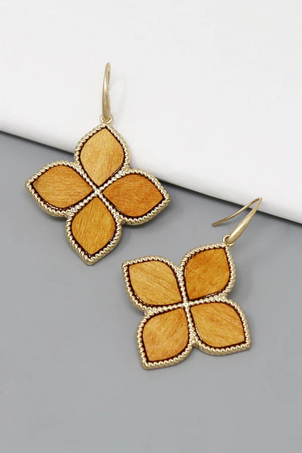 clover shape wooden dangle earring