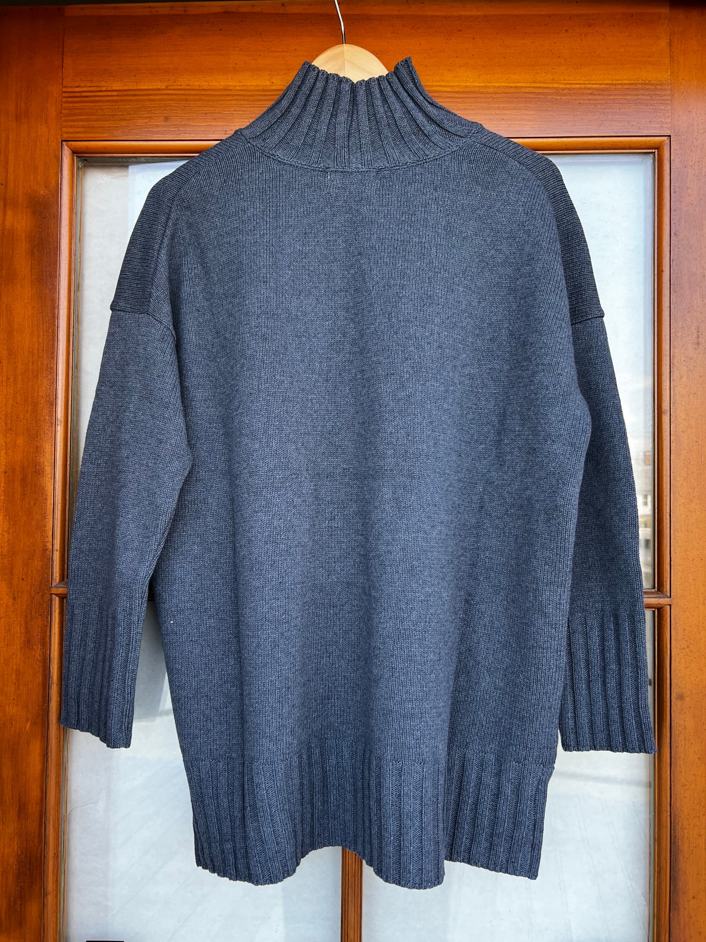 Embossed Jacquard Turtleneck w/slits-East Coast