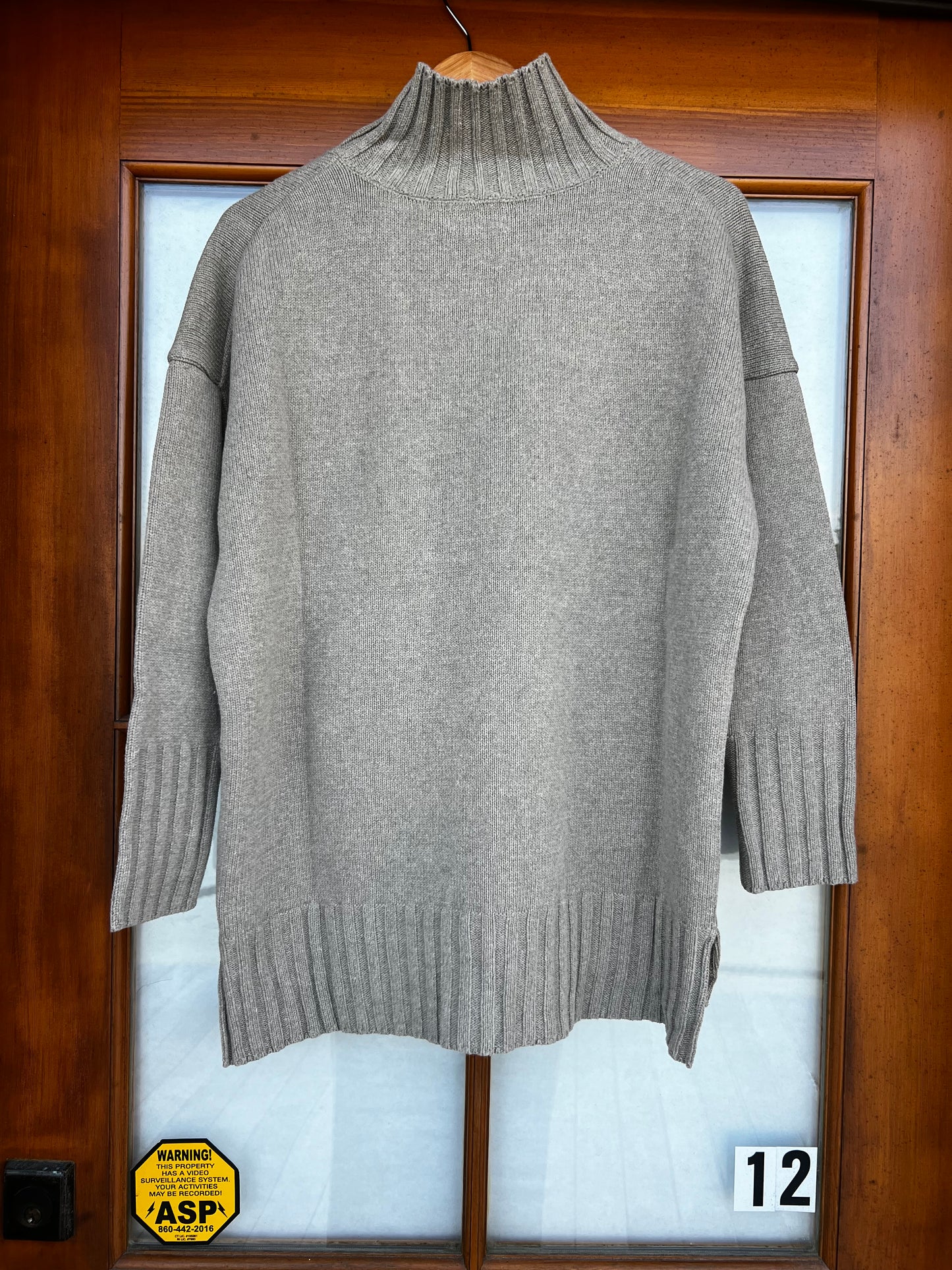 Embossed Jacquard Turtleneck w/slits-East Coast