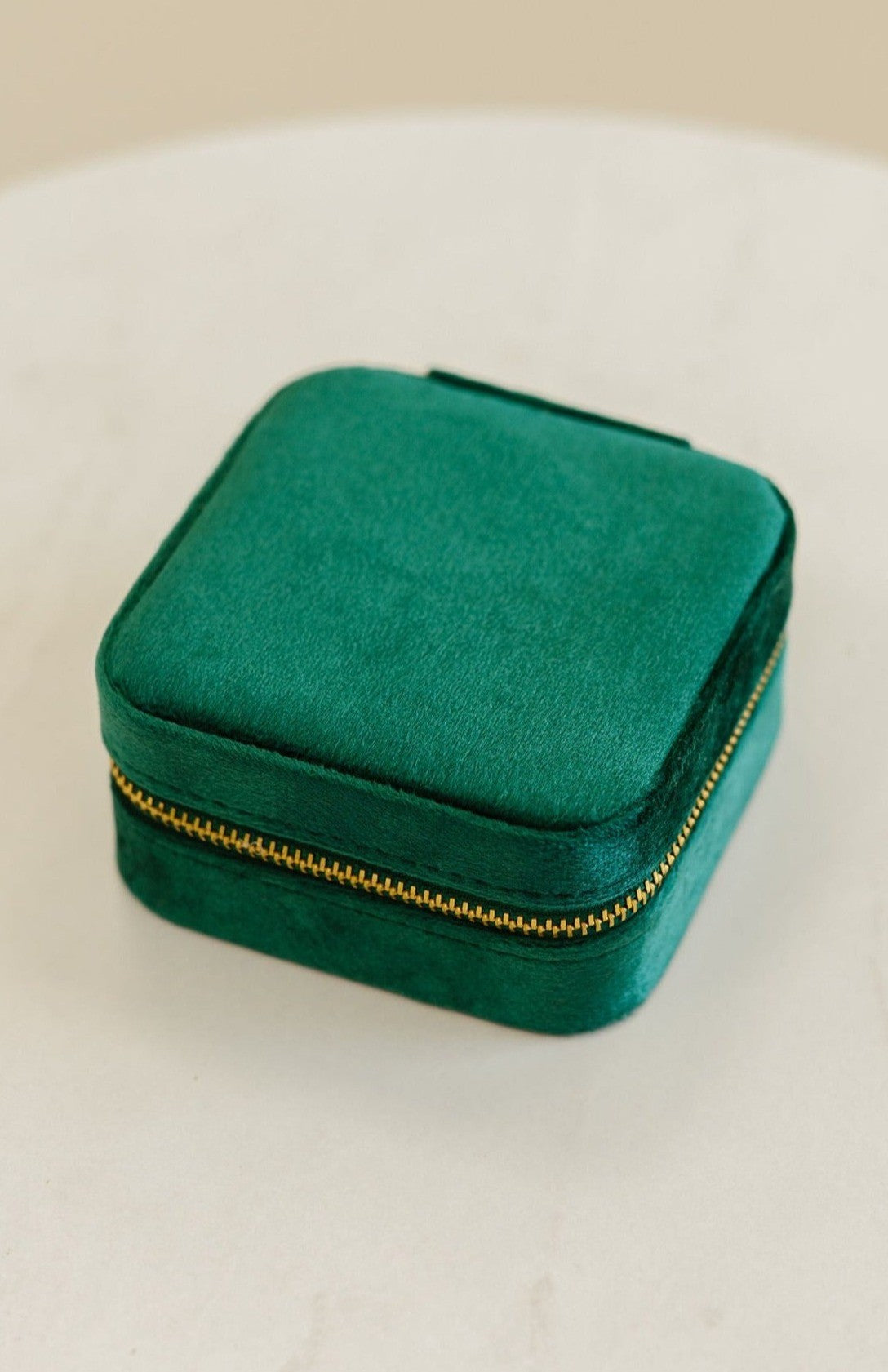 eloise velvet traveling jewelry case
