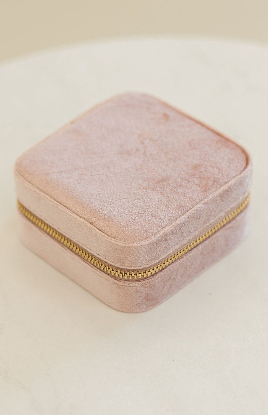 eloise velvet traveling jewelry case