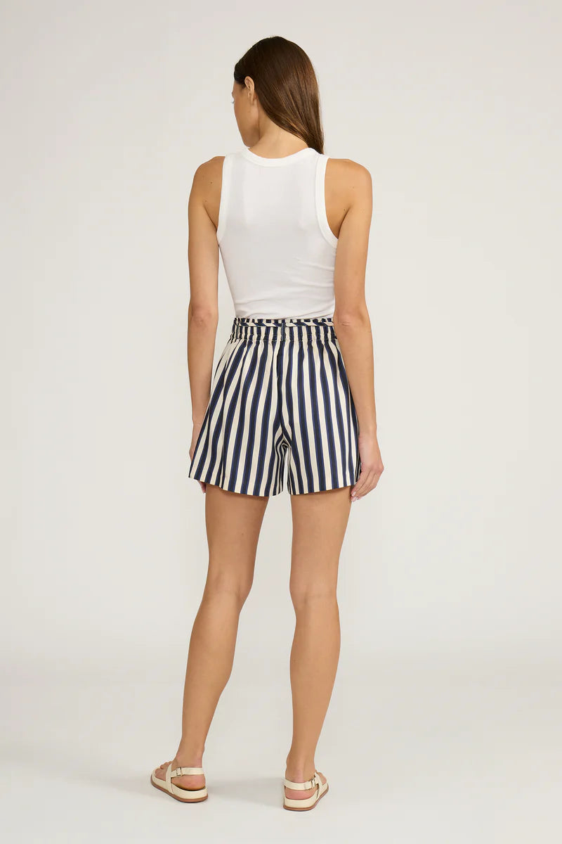 erin relaxed short