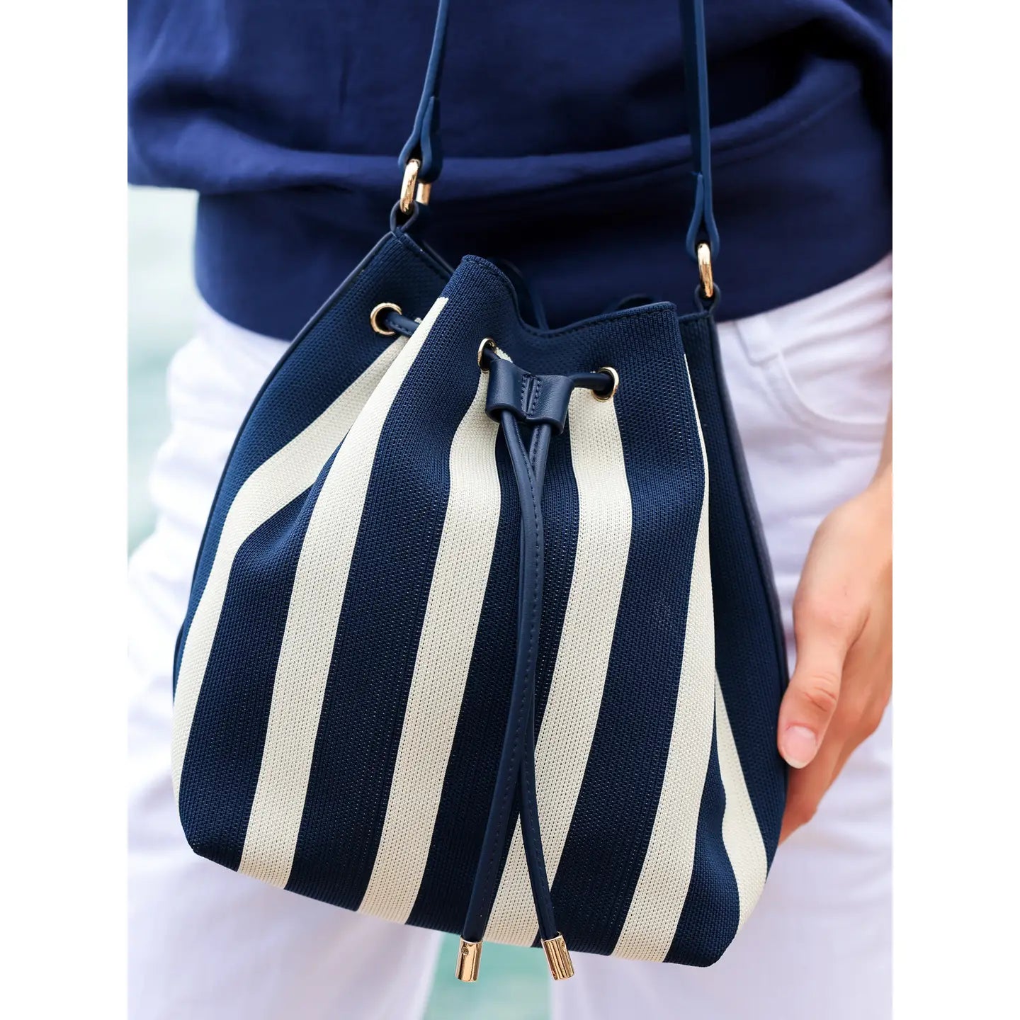 isla bucket bag