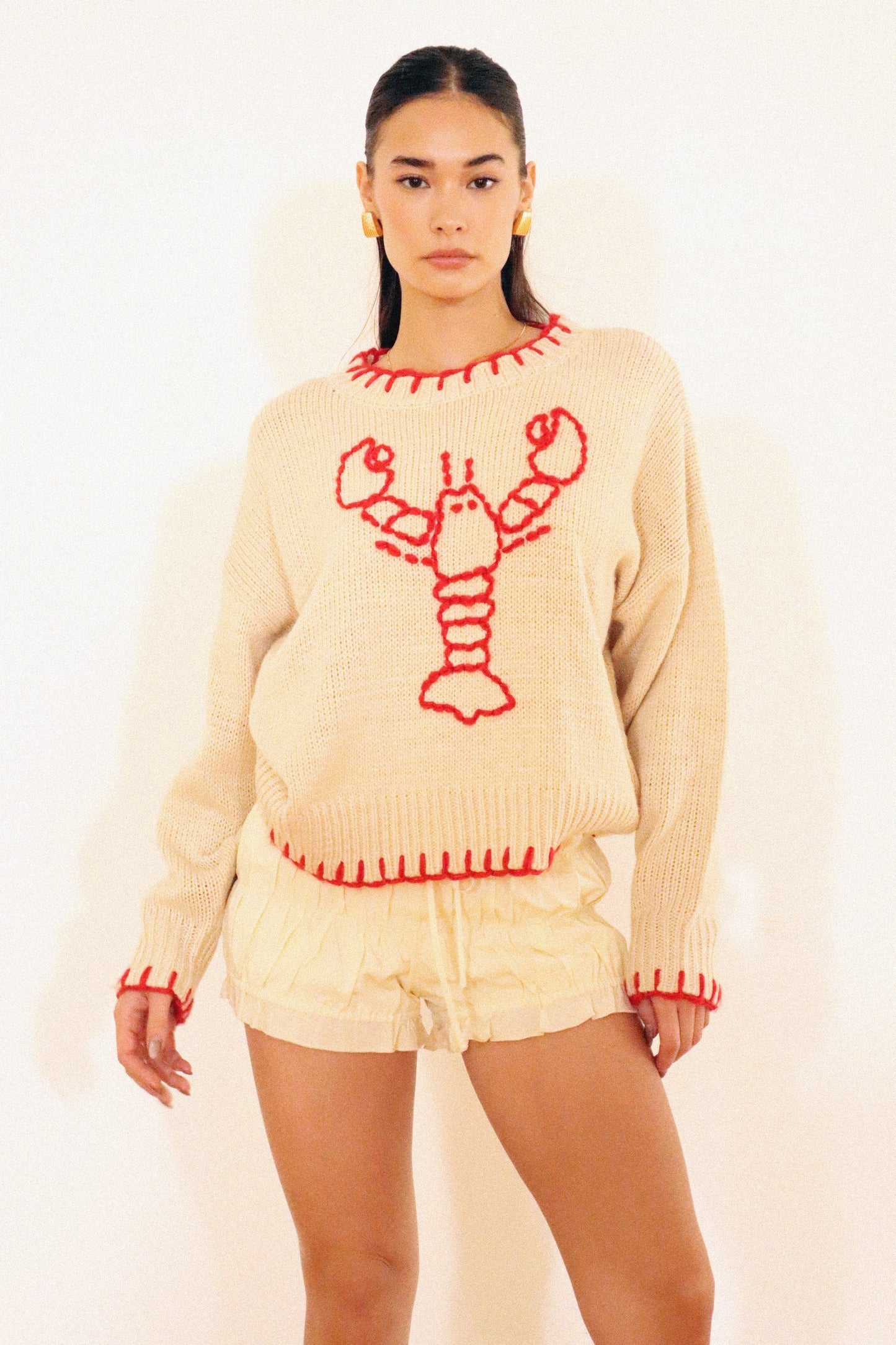 lobster embroidered sweater w/ stitch hem