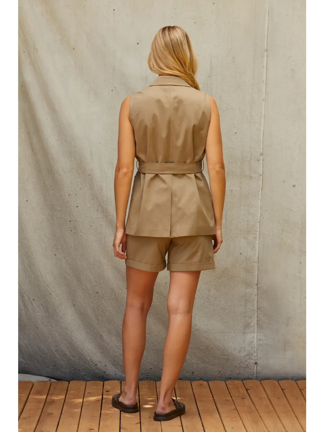 neah open sleeveless blazer