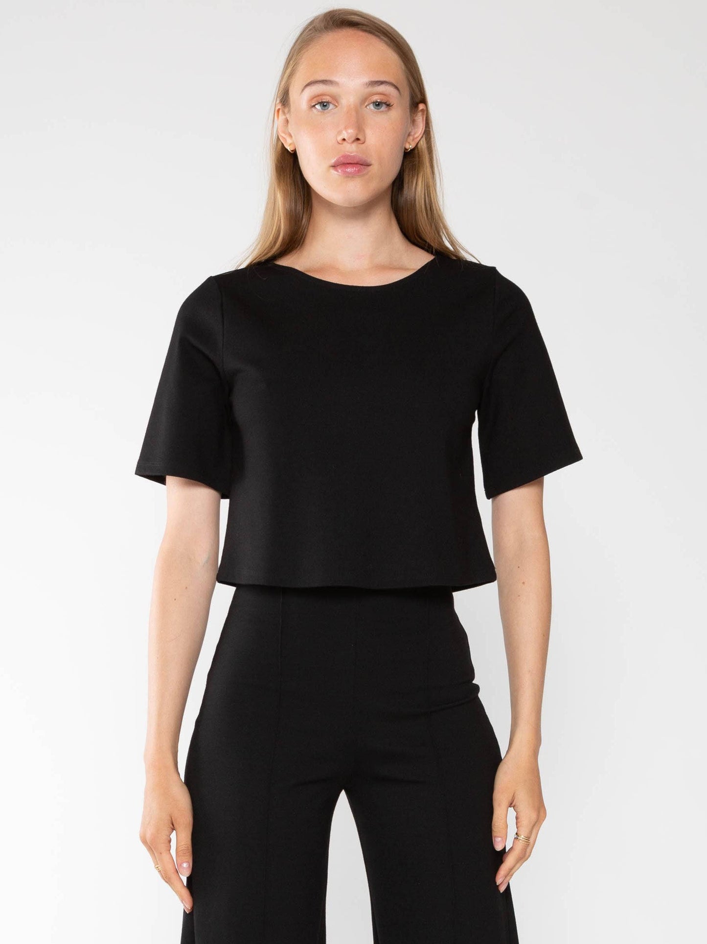 ponte knit short sleeve top-crop