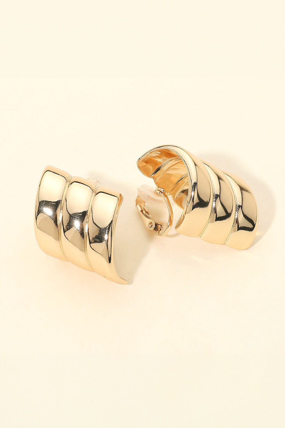 ribbed clip on earrings