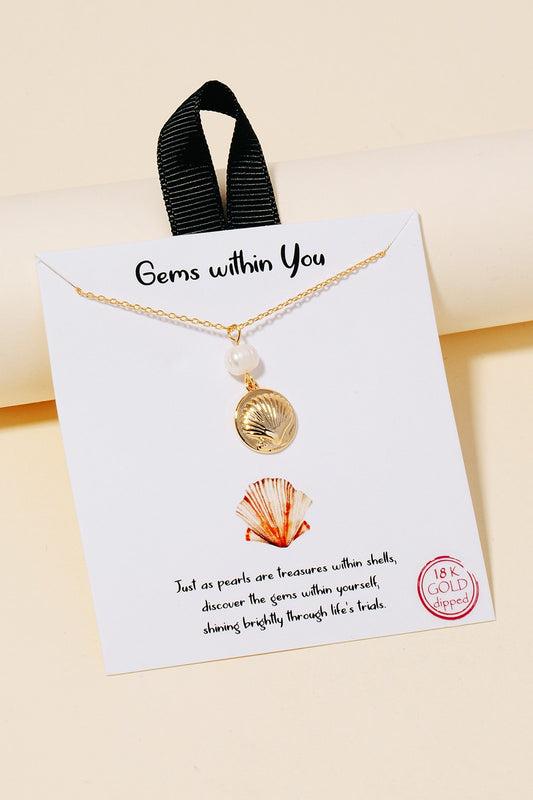 Seashell Pendant Necklace