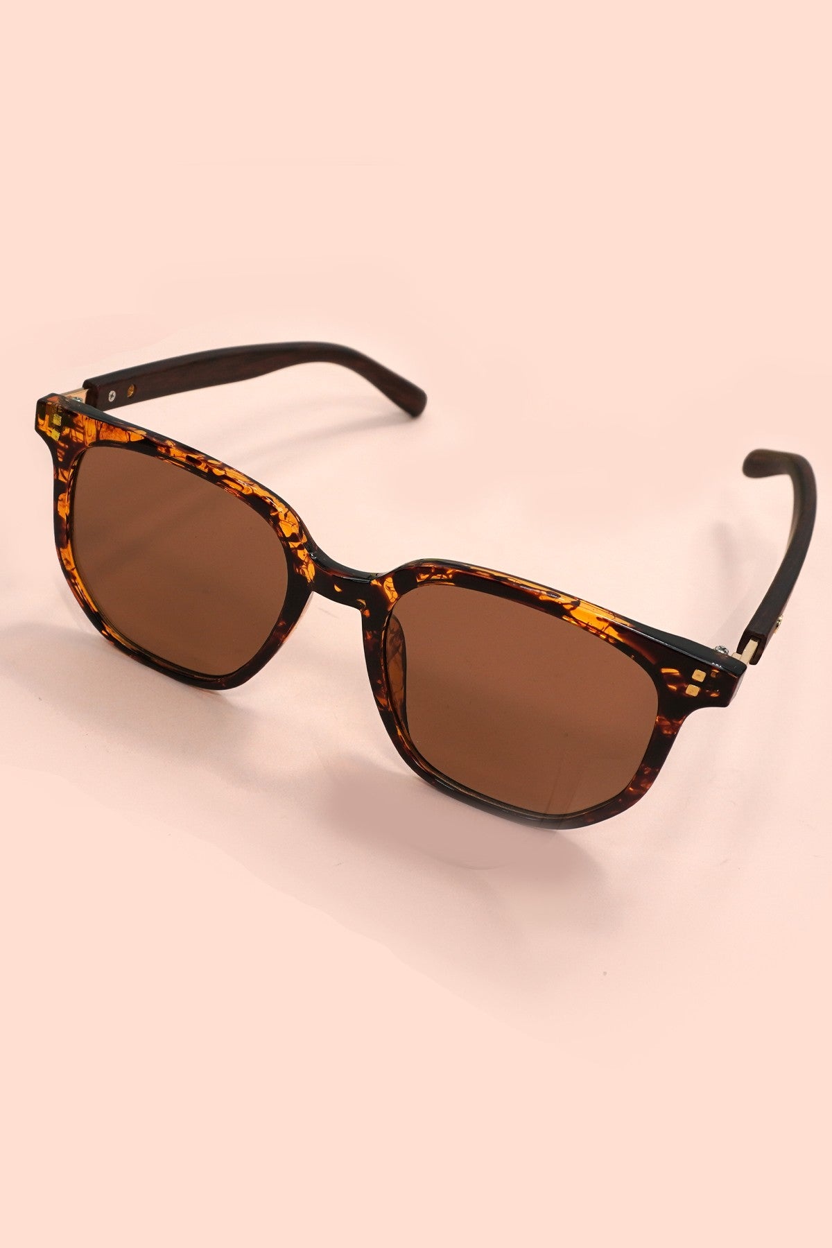 retro frame sunglasses
