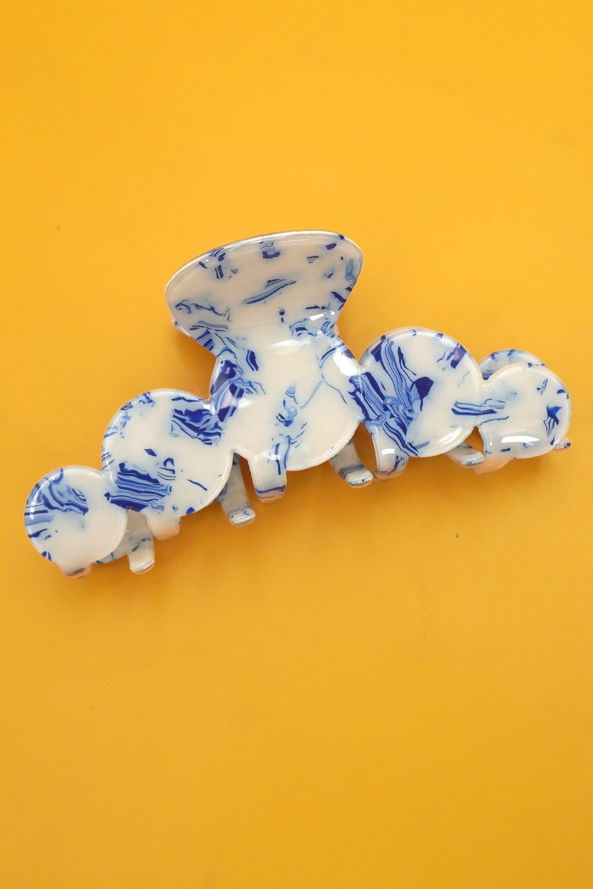 vintage toile pattern claw clip