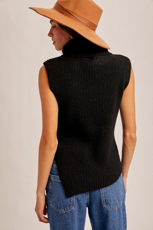 Turtleneck Asymmetrica Sweater Vest