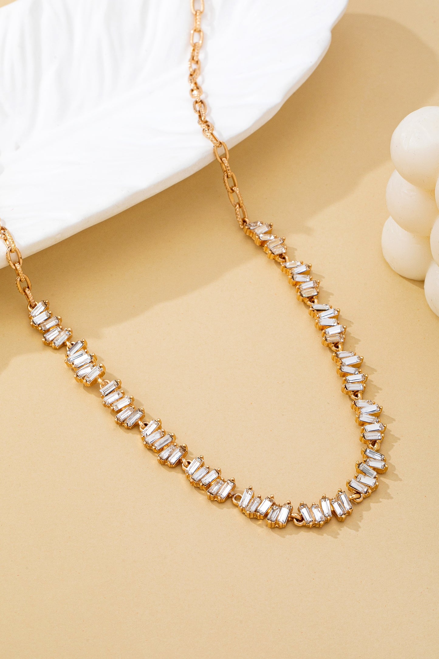 jagged pattern baguette crystal necklace