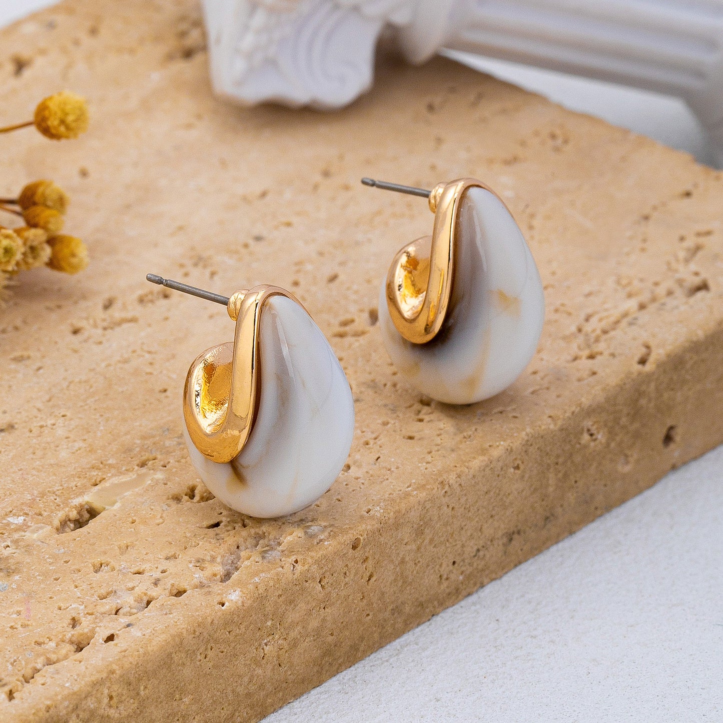 marbled teardrop stud earrings