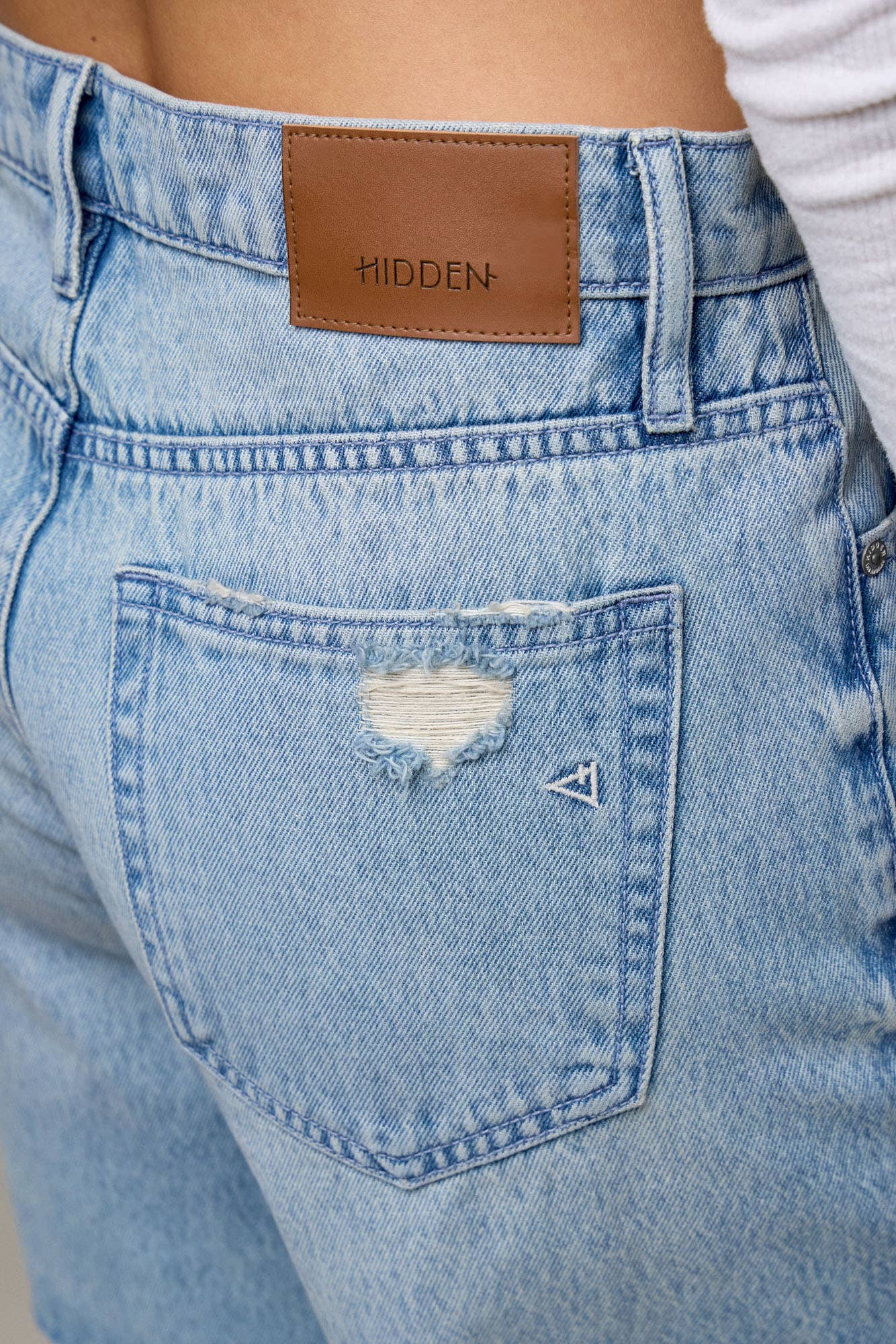 baggy shorts