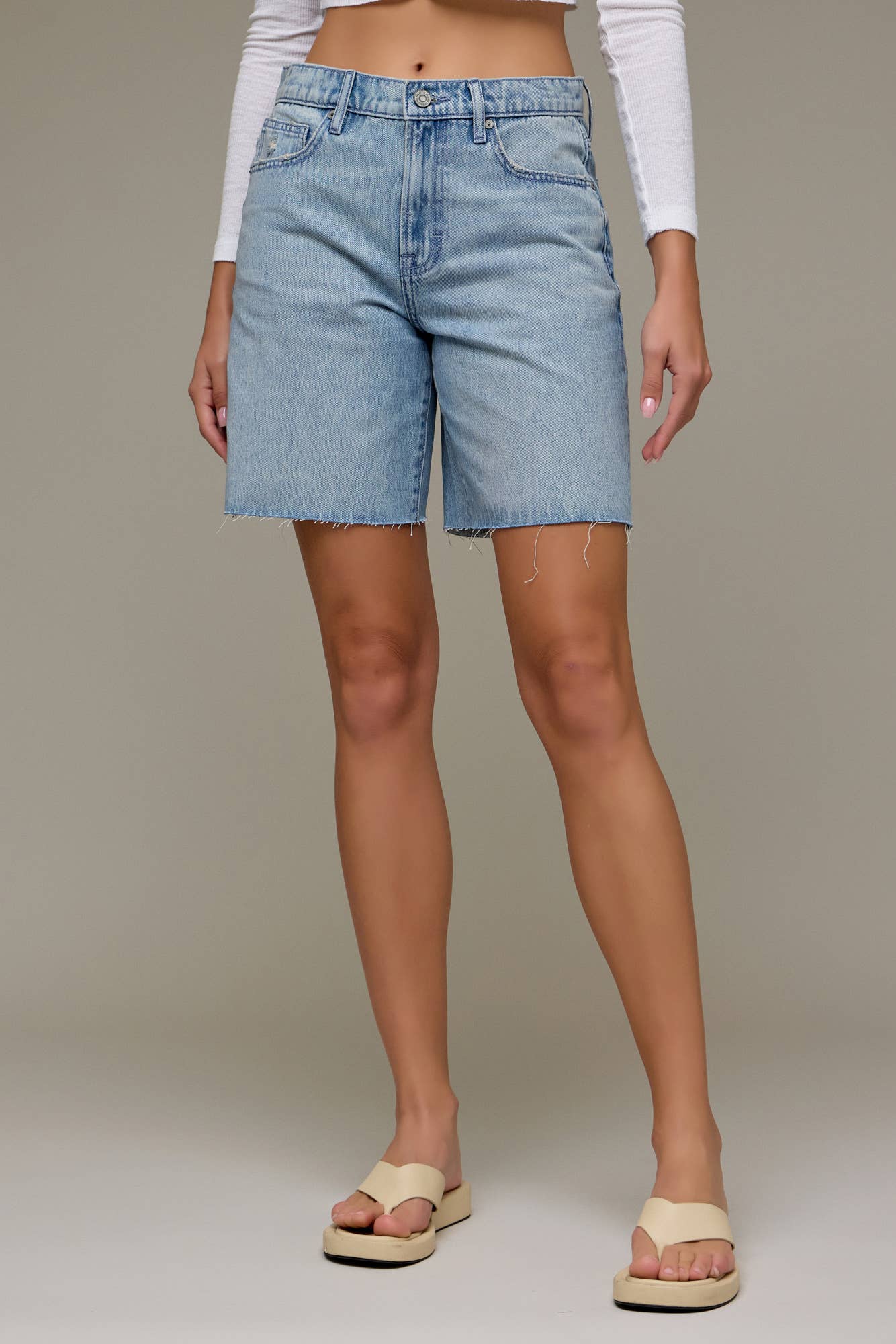baggy shorts