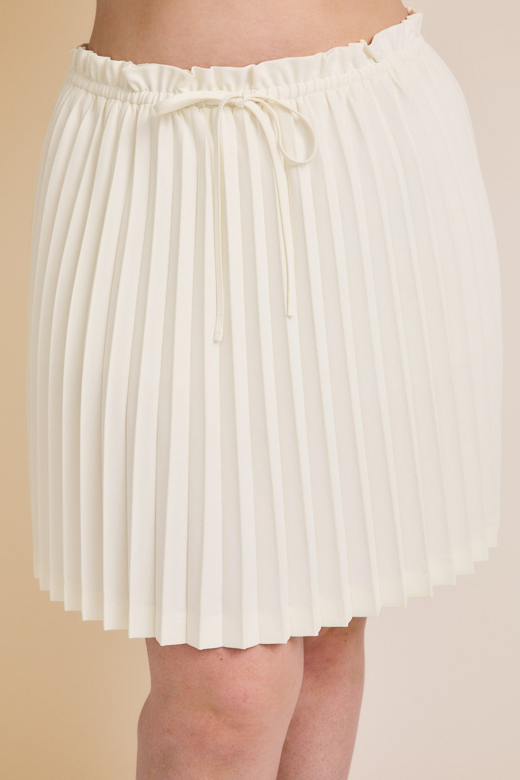 paper bag pleated skirt with shorts-curvy