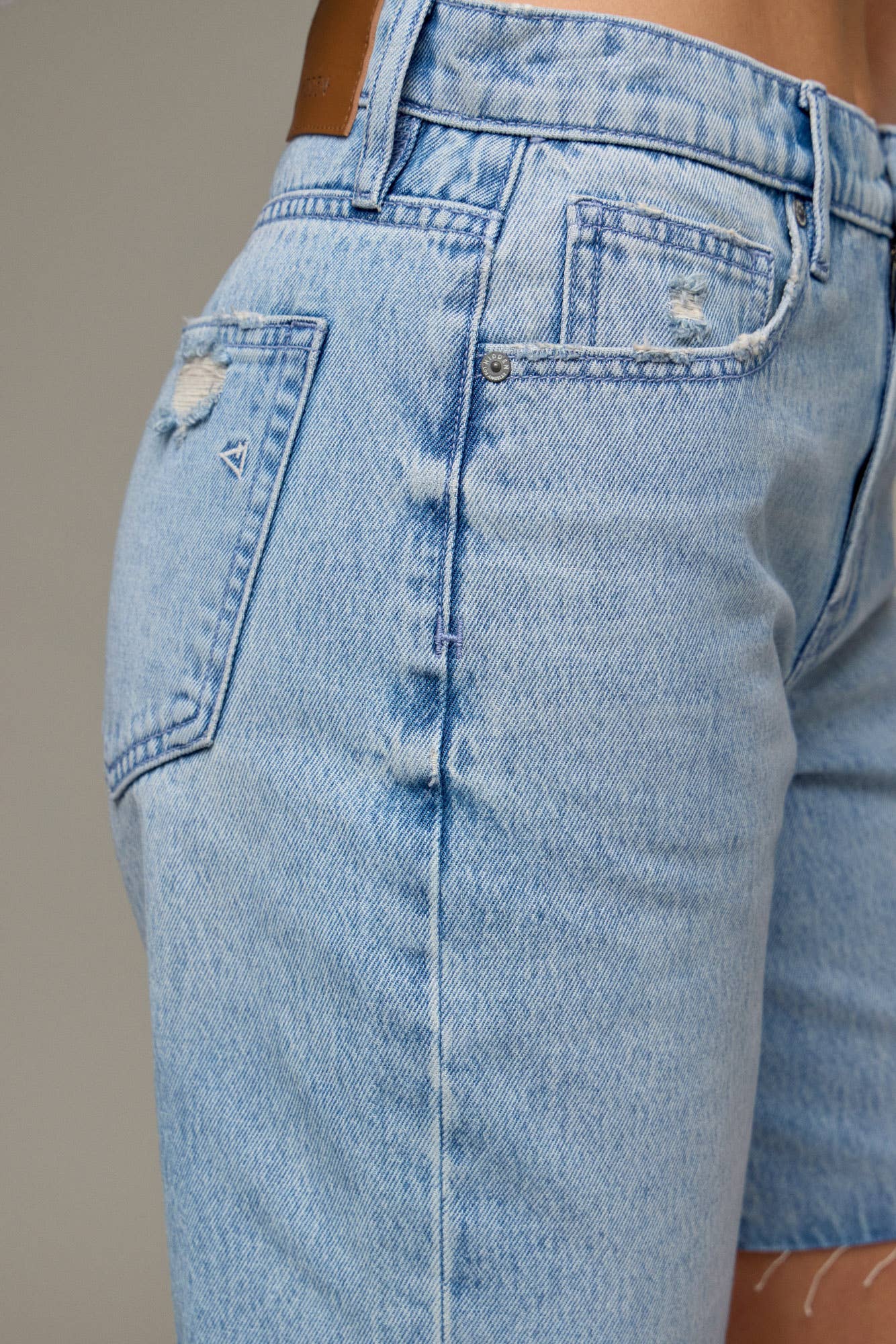baggy shorts