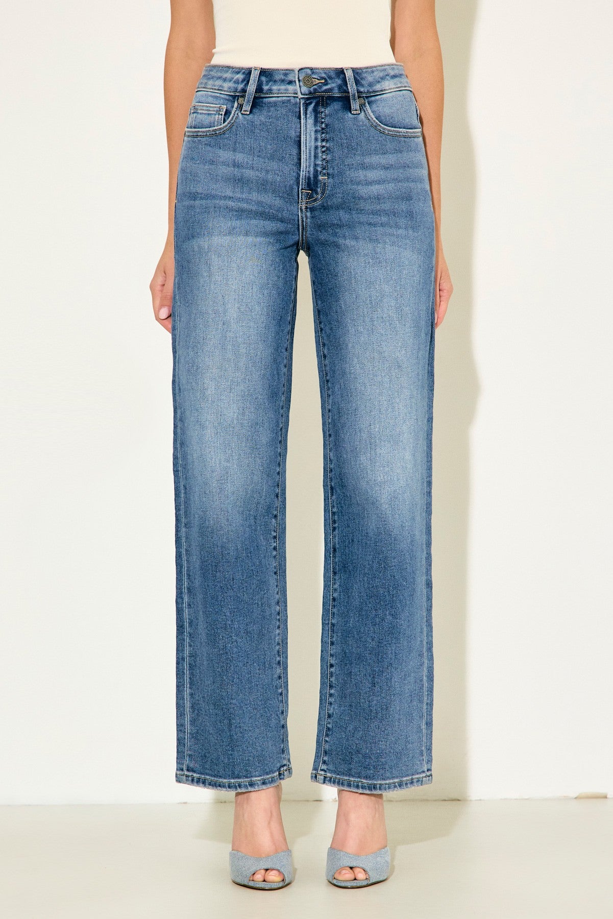 Ella High Rise Classic Straight-Medium