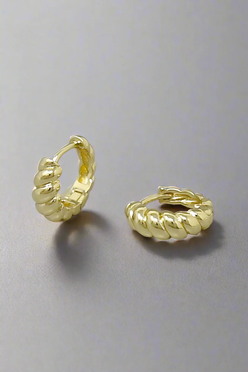 Scalloped Texture Gold Filled Huggie Hoop Earrings (12 MM)