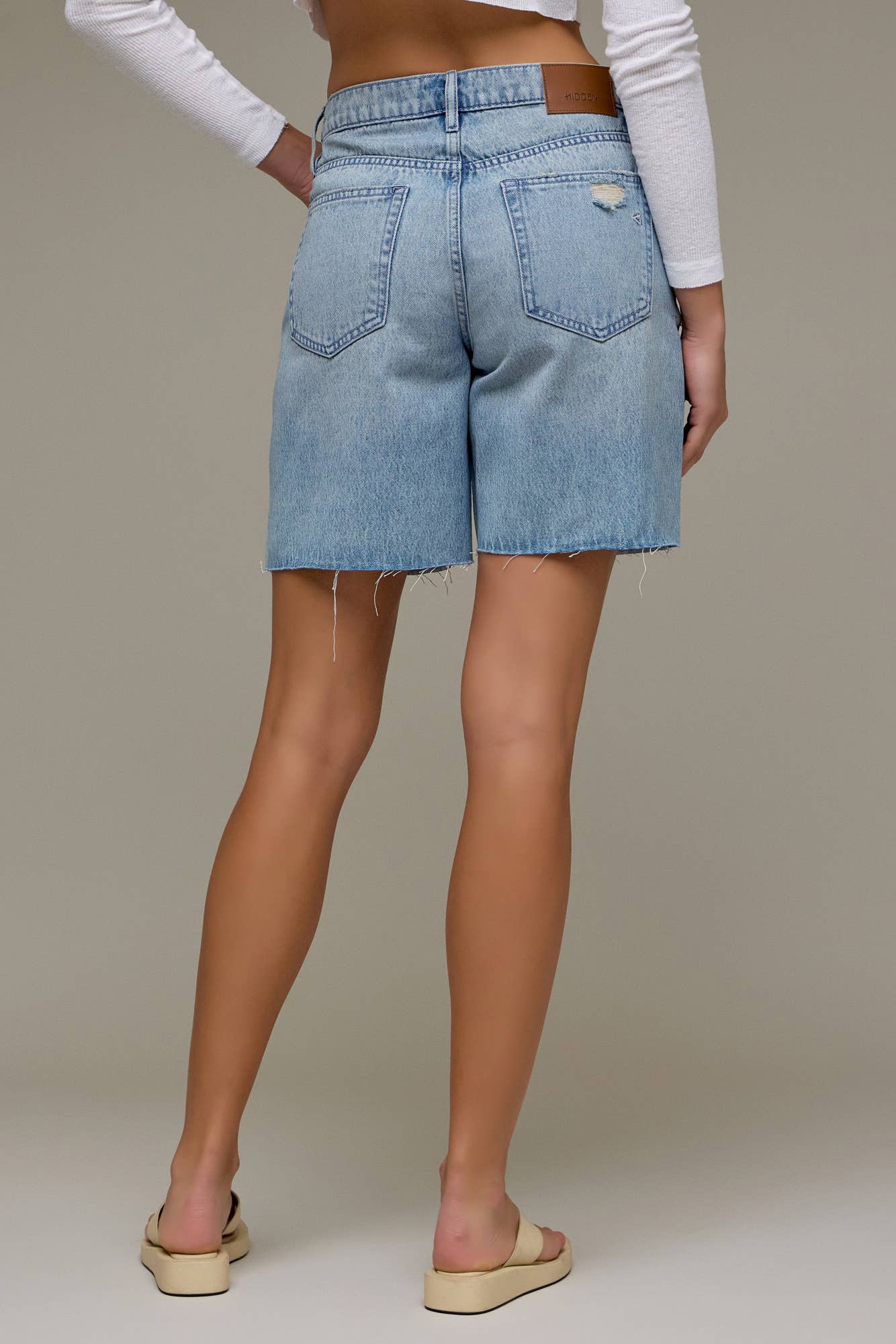 baggy shorts