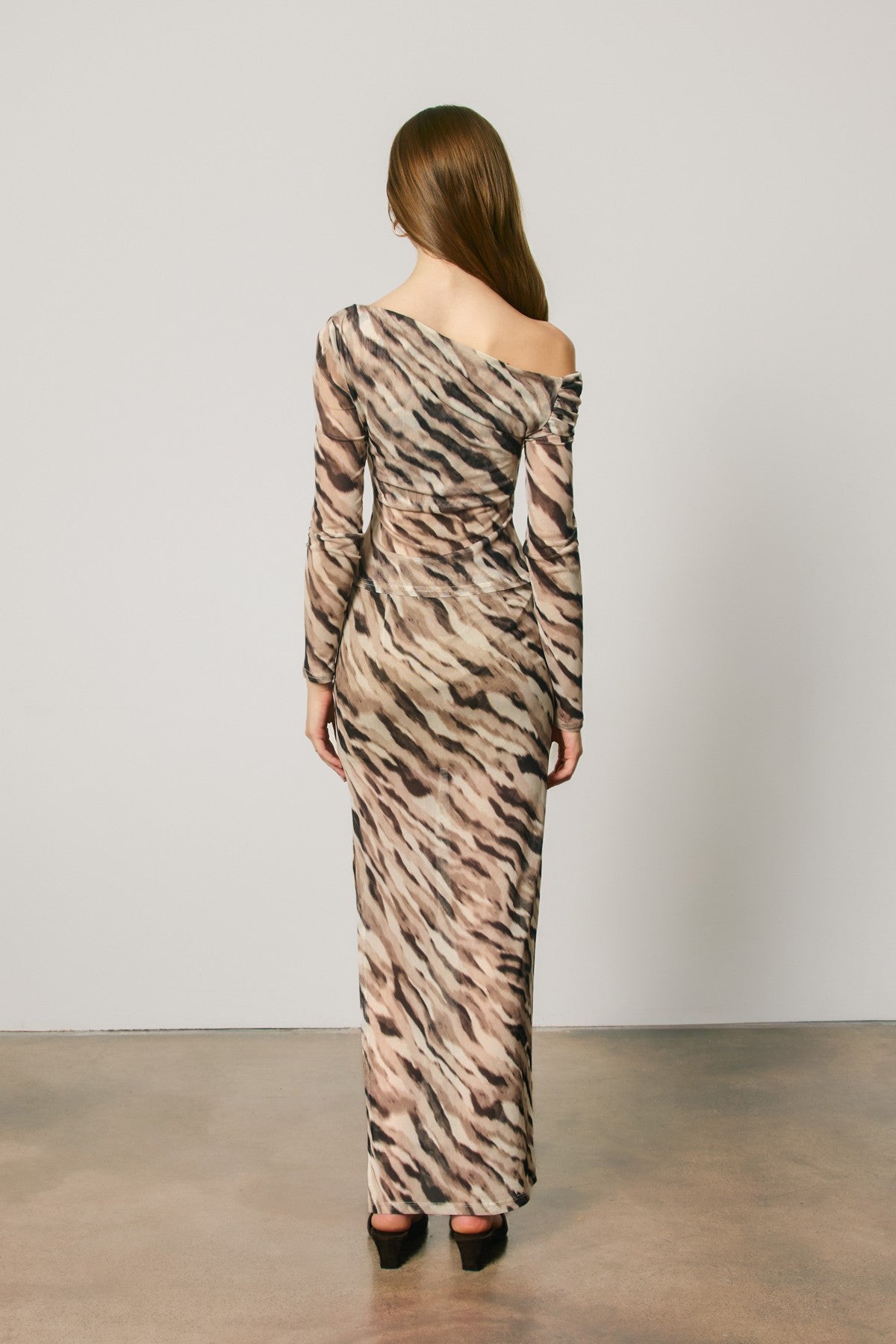 animal mesh side slit maxi skirt