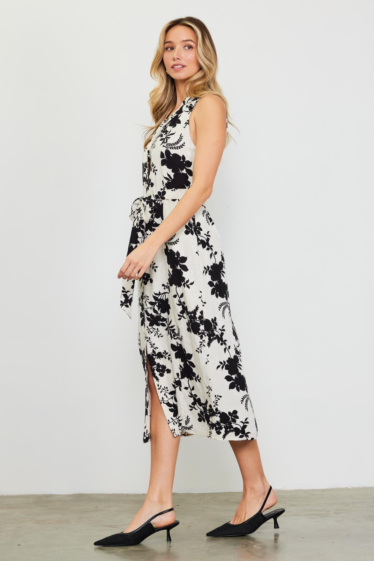 b&w printed sleeveless dress