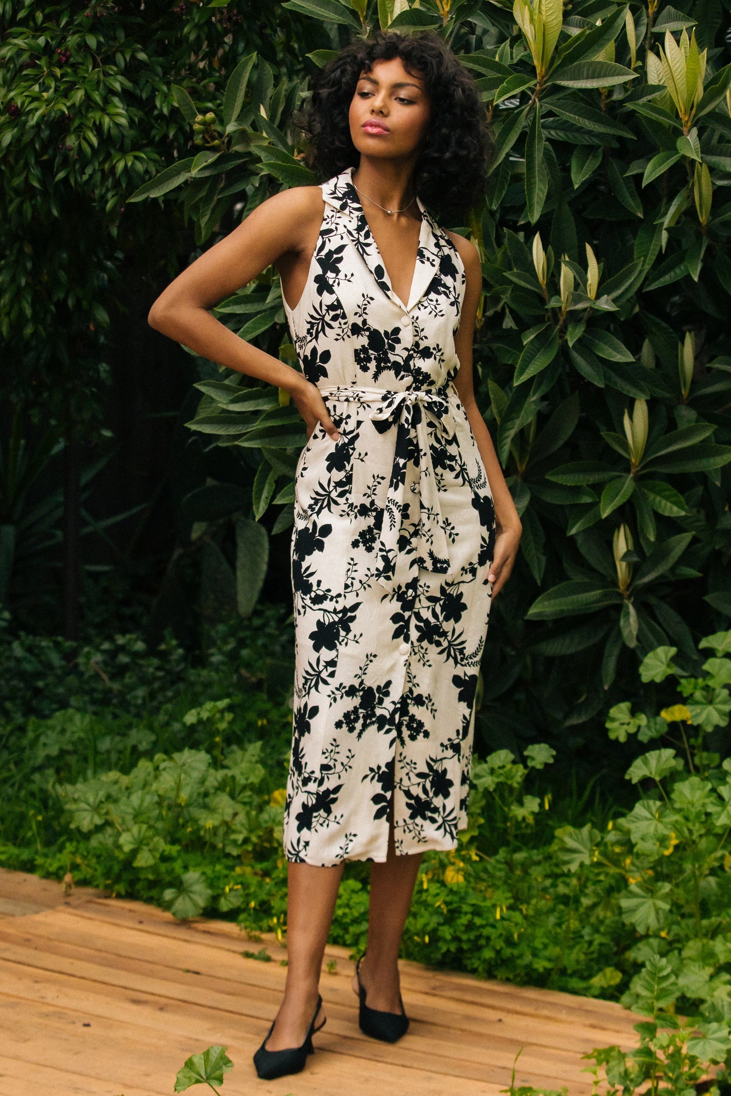 b&w printed sleeveless dress