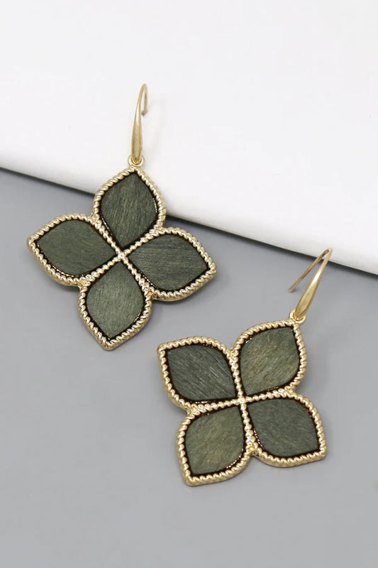 clover shape wooden dangle earring