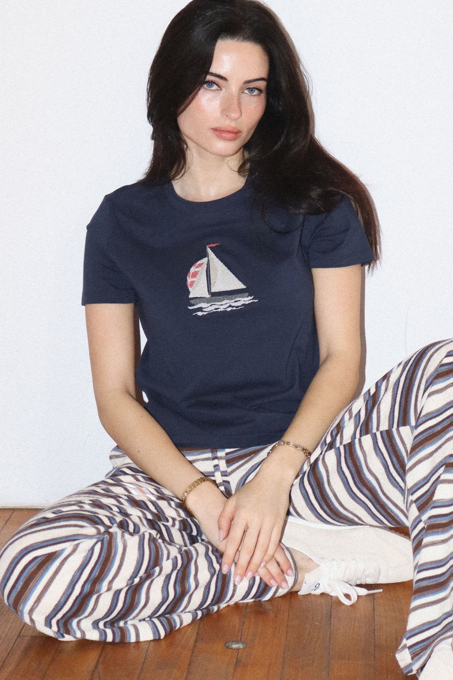 embroidered sailboat graphic tee