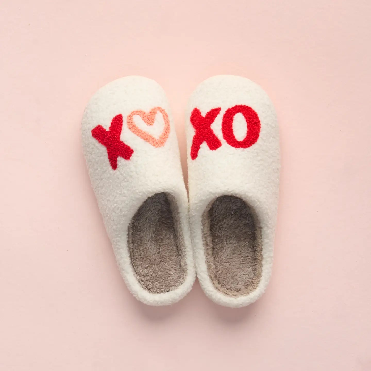 Fuzzy slippers-XOXO