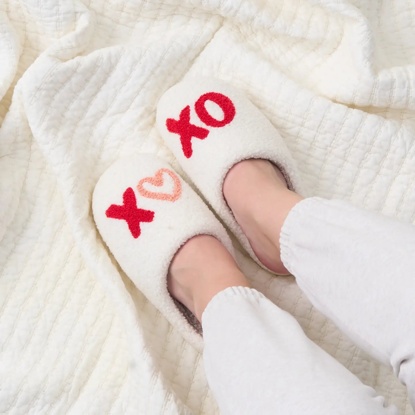 Fuzzy slippers-XOXO