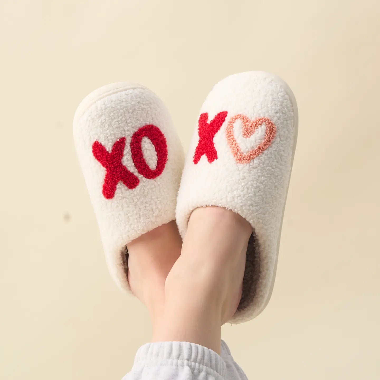 Fuzzy slippers-XOXO