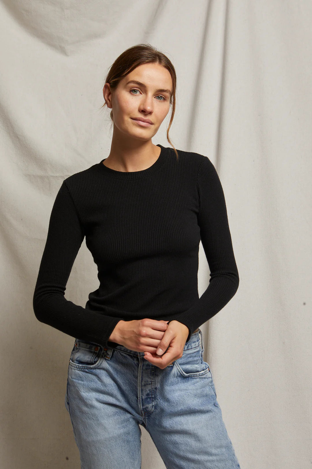 jolie rib ls u-neck