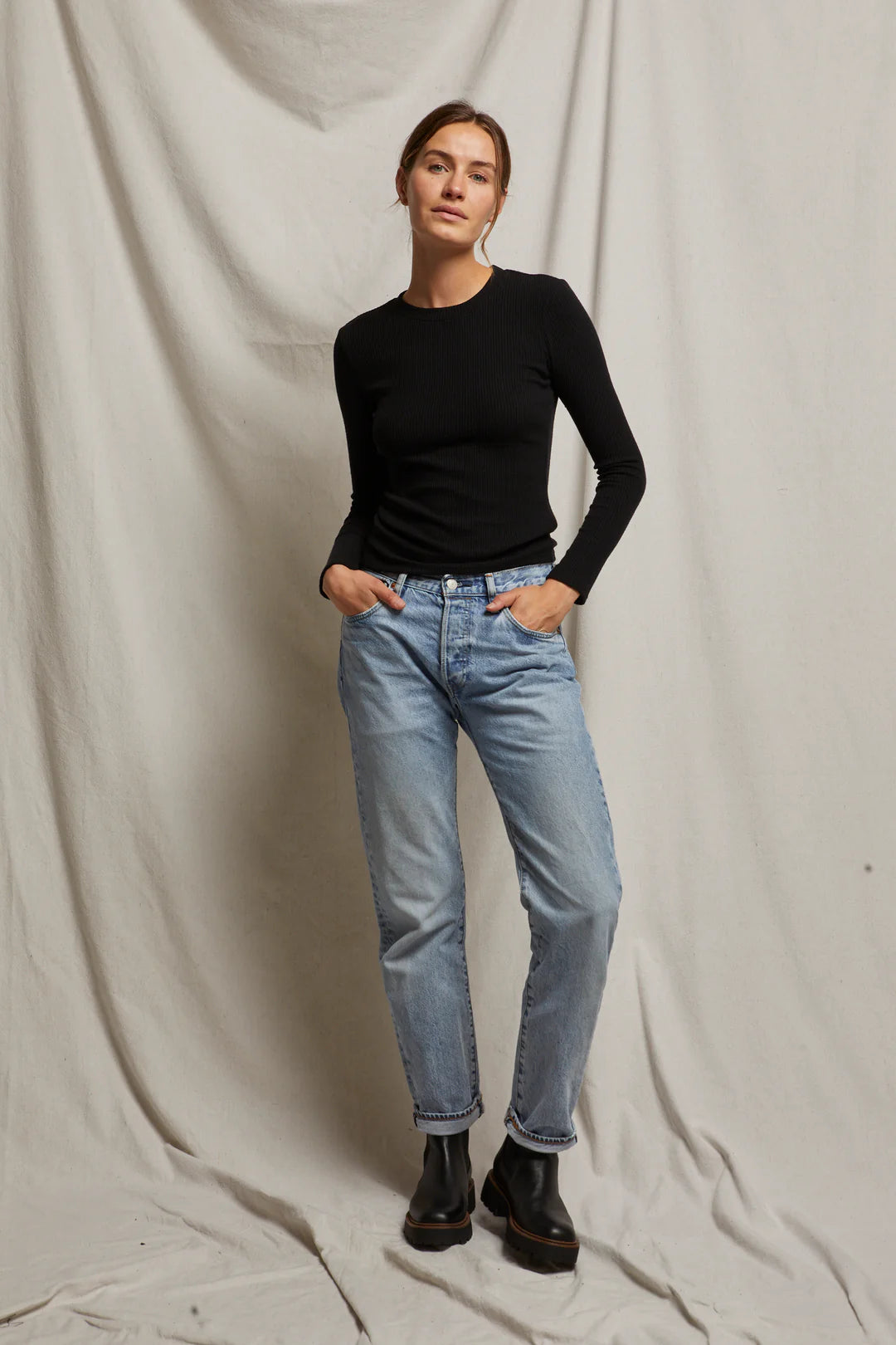jolie rib ls u-neck