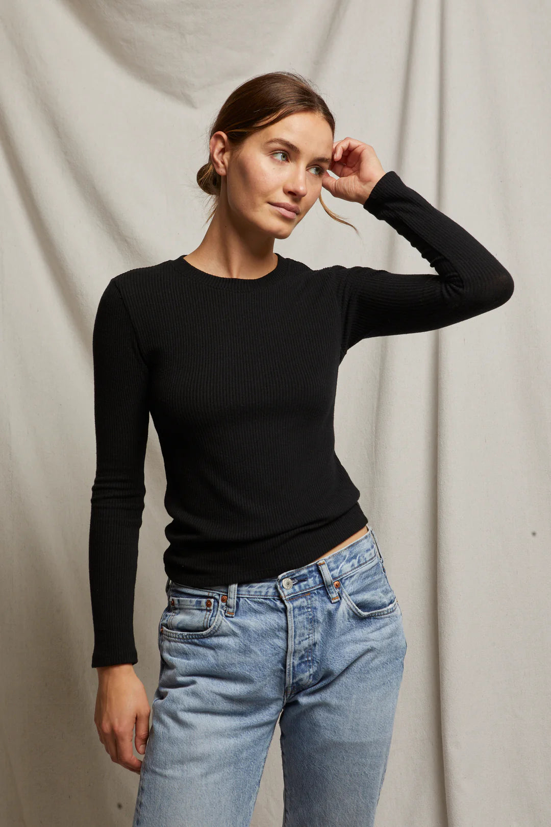 jolie rib ls u-neck