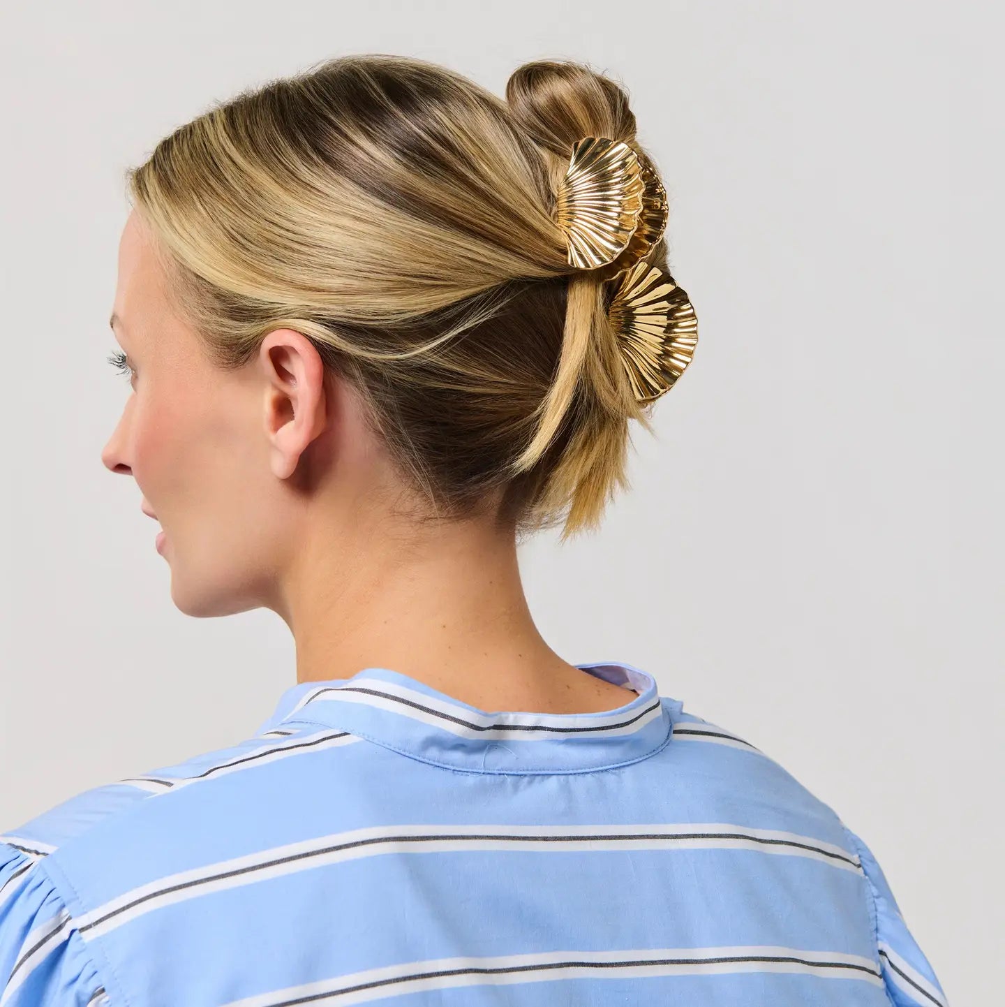 mini shell claw clip-gold