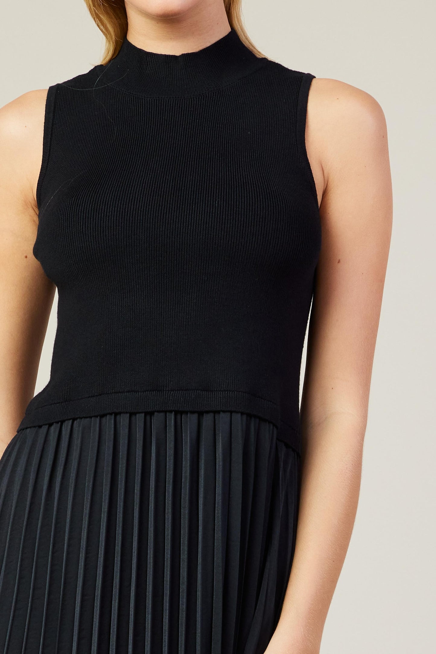 pleated contrast mock neck dress