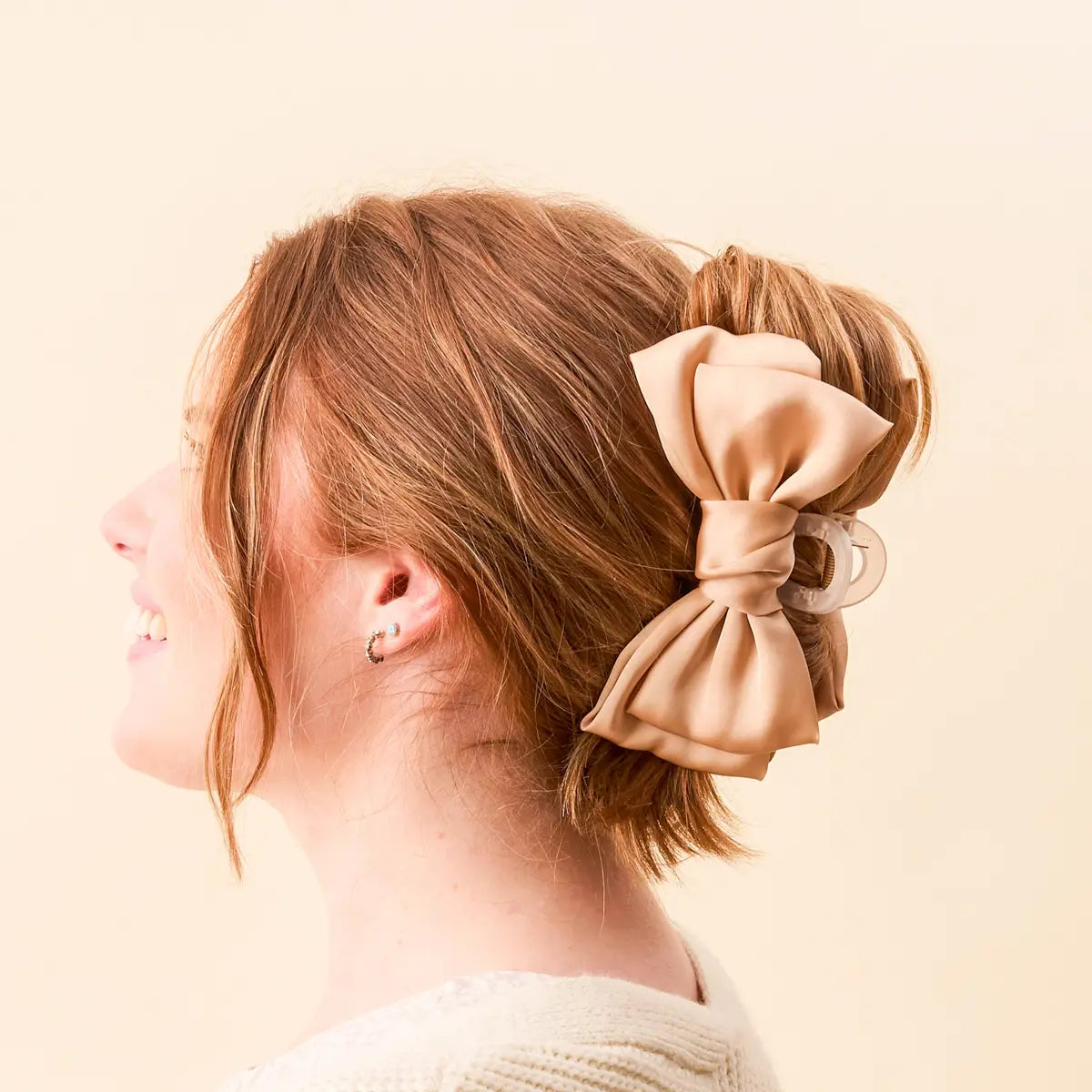 satin bow claw clip-beige