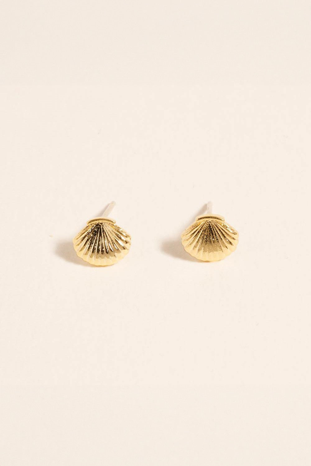 seashell mini stud earrings